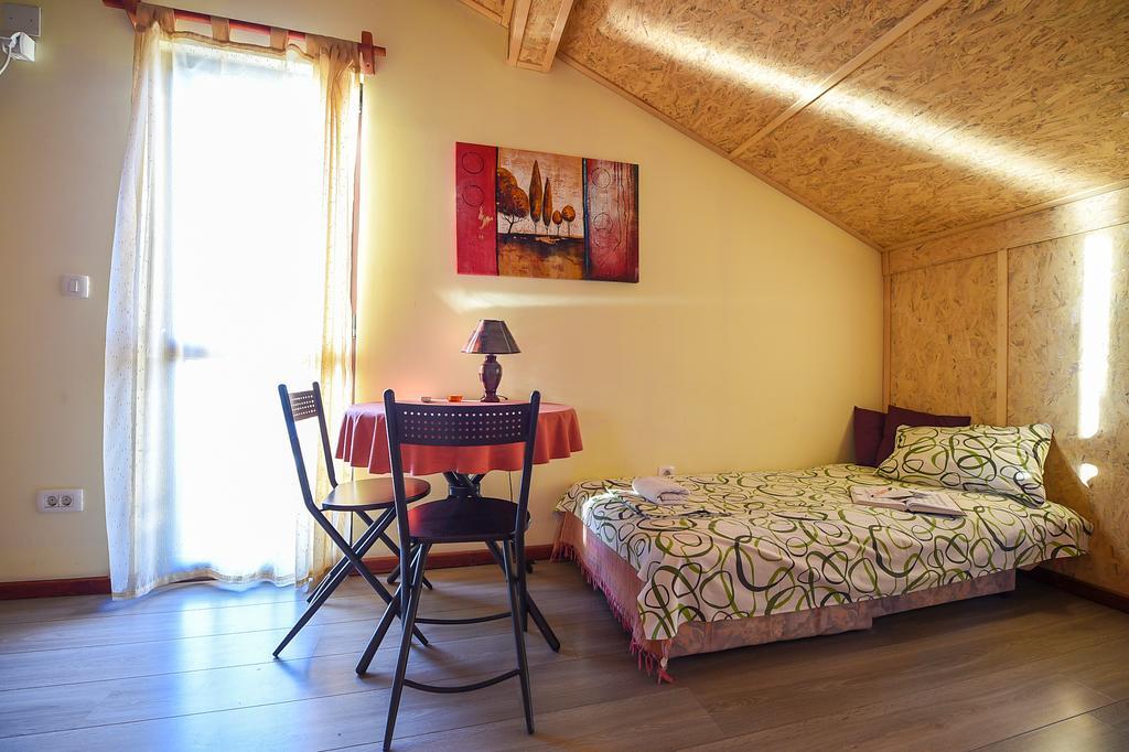 San Art Floating Hostel & Apartments Belgrad Dış mekan fotoğraf