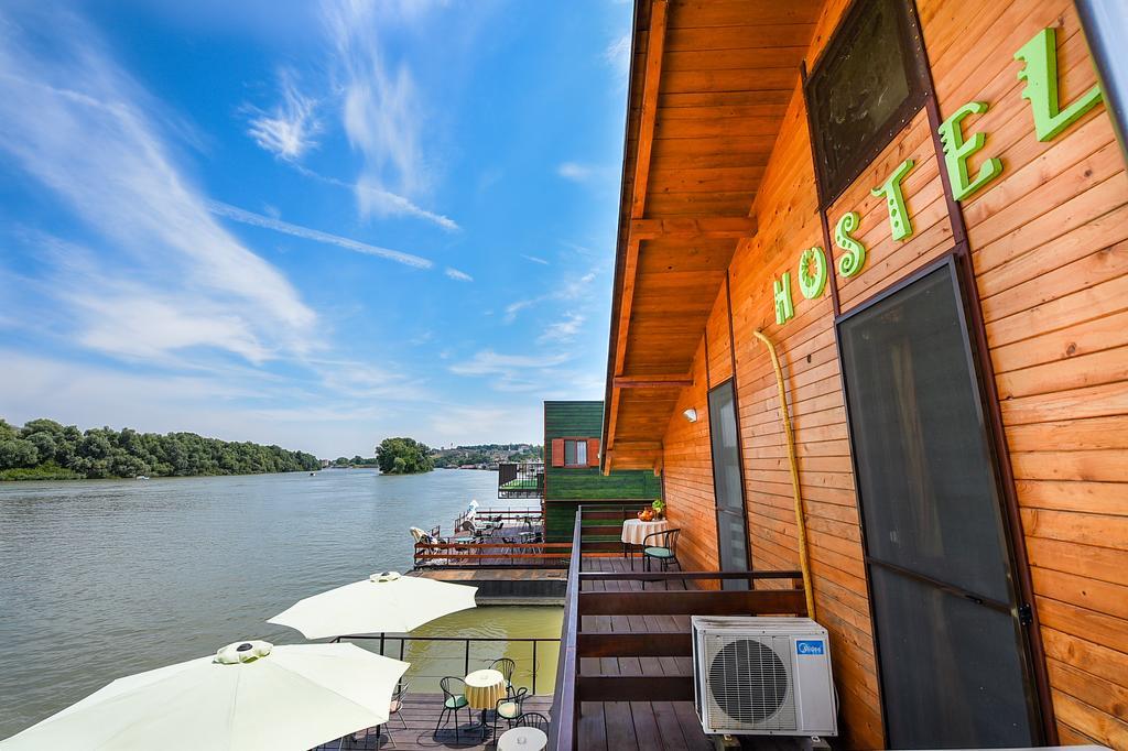 San Art Floating Hostel & Apartments Belgrad Dış mekan fotoğraf