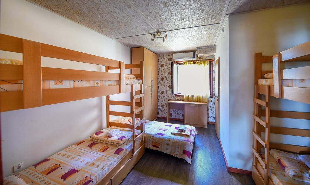 San Art Floating Hostel & Apartments Belgrad Dış mekan fotoğraf