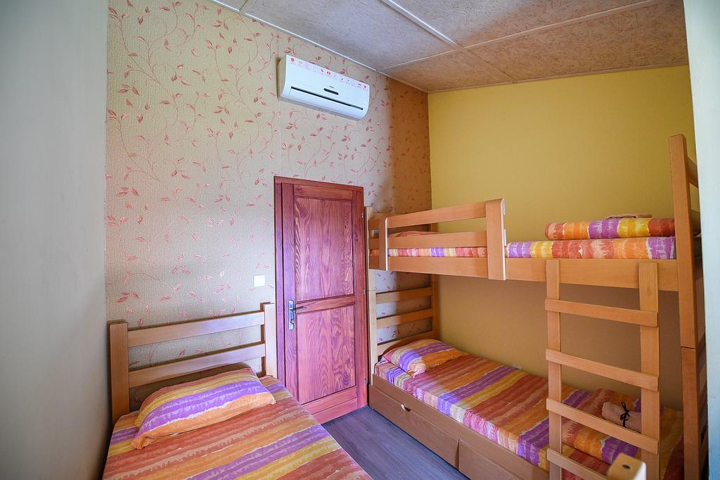 San Art Floating Hostel & Apartments Belgrad Dış mekan fotoğraf