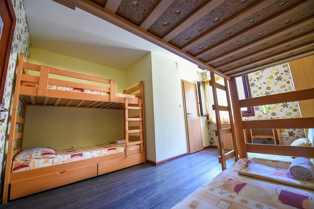 San Art Floating Hostel & Apartments Belgrad Dış mekan fotoğraf