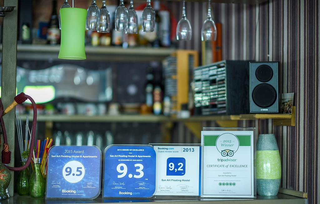San Art Floating Hostel & Apartments Belgrad Dış mekan fotoğraf