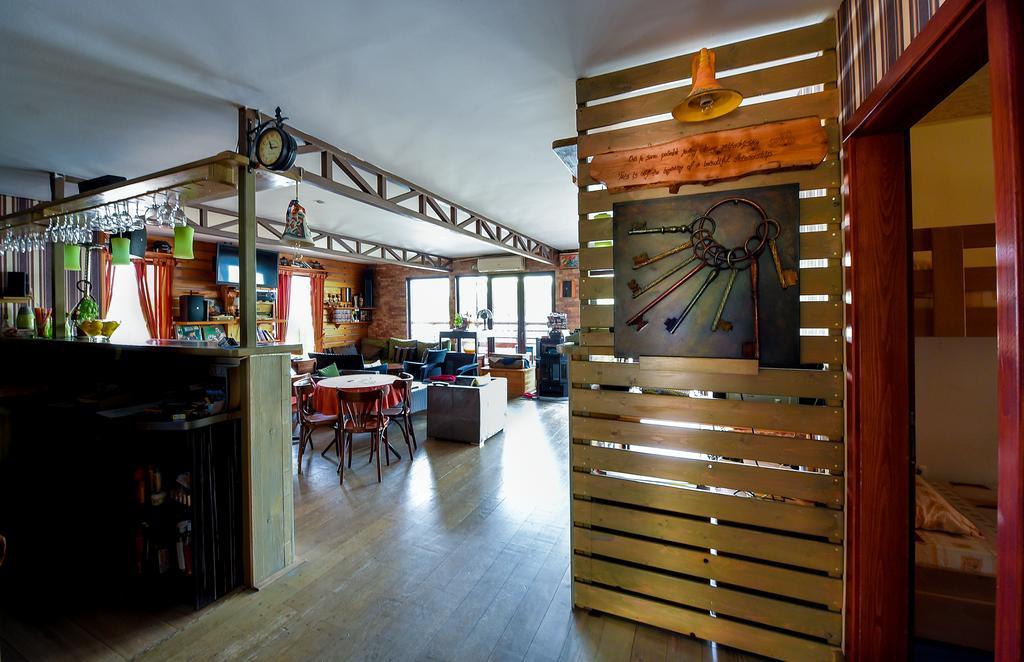 San Art Floating Hostel & Apartments Belgrad Dış mekan fotoğraf