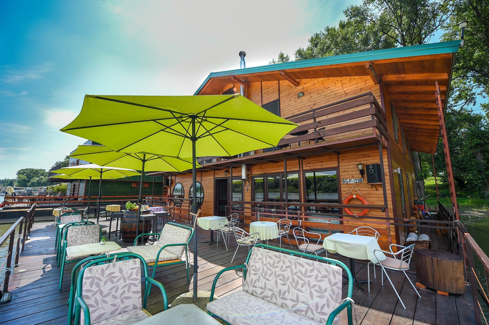 San Art Floating Hostel & Apartments Belgrad Dış mekan fotoğraf